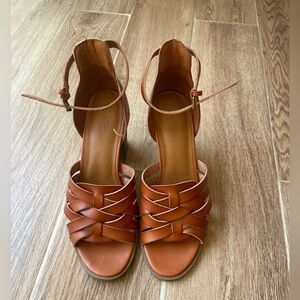 Universal Thread “Leather” Woven Thick Heel - Cognac Color - Size 8